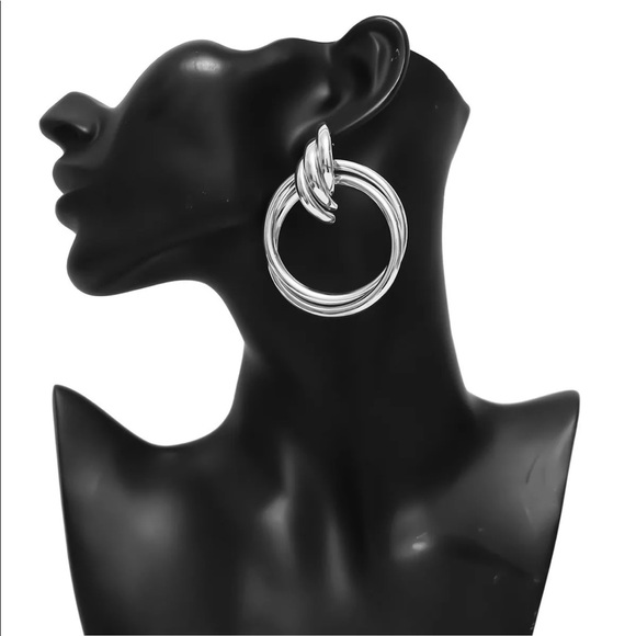 ❗️silver hopped earrings - Picture 3 of 4